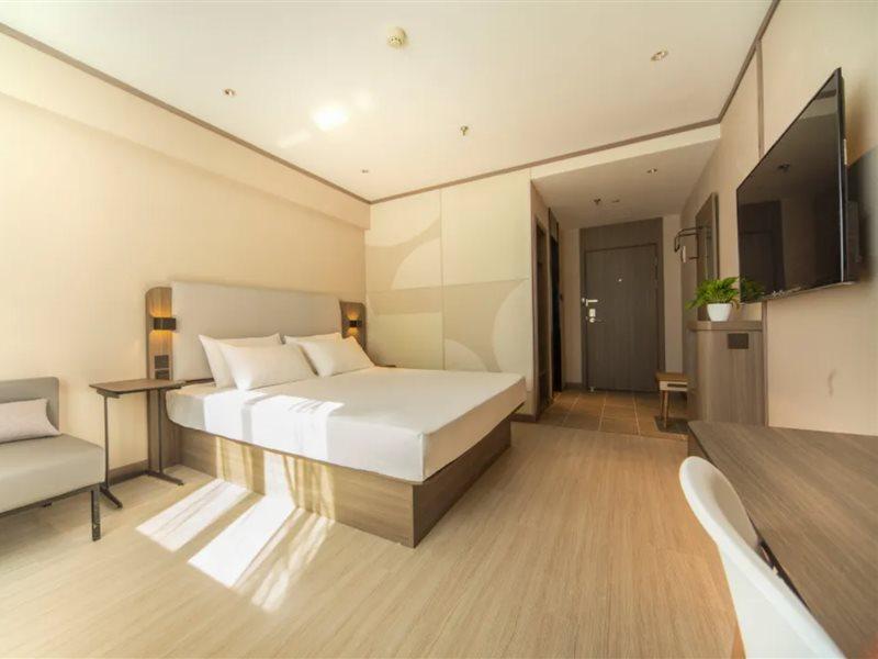 Hanting Hotel Shenyang Sujiatun Railway Station Экстерьер фото